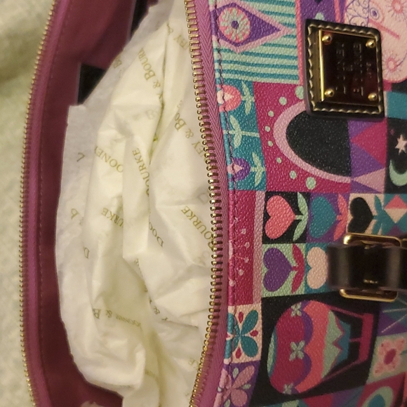 Dooney & Bourke - Disney It's a Small World - Shoulder Bag - Picture 15 of 16